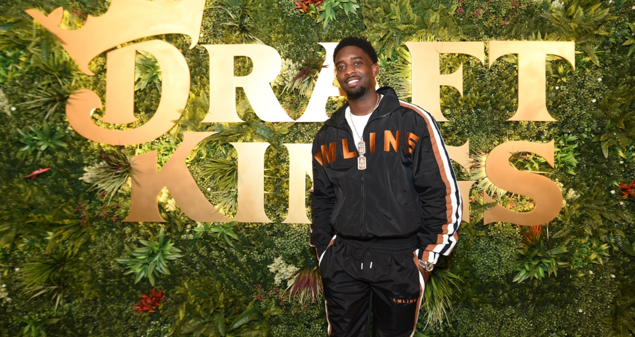 Desi Banks Tells Fans That He's Figuring Out What Happened With Mossad Ads – Complex