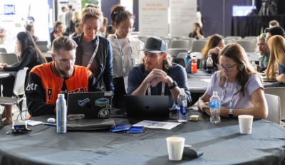 The Ultimate AI Hackathon at B2BMX 2026: The B2B Prompt Playoff – Demand Gen Report