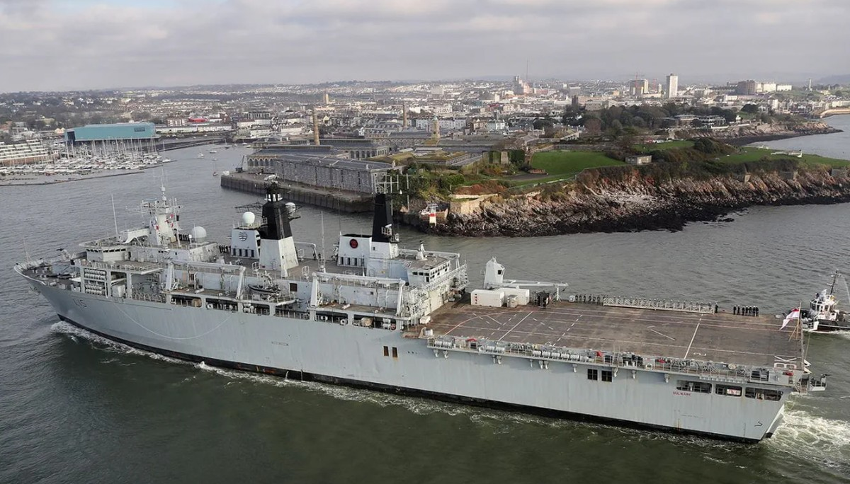 Marinha compra navio de guerra britânico: 'fortalece capacidade do País em defesa' – O Globo