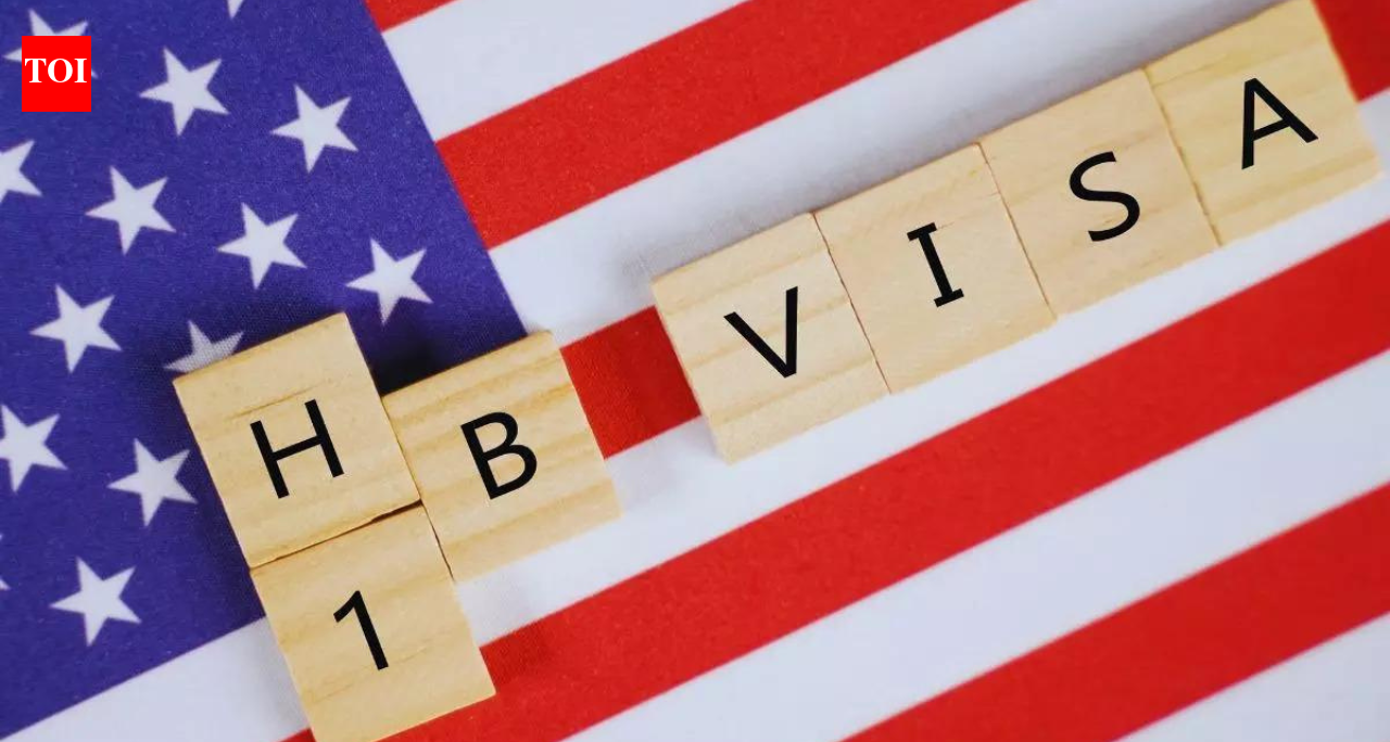 Texas journalist 'exposes' Indian recruiters behind 'H-1B only' job ads on LinkedIn: 'When I call the num – Times of India