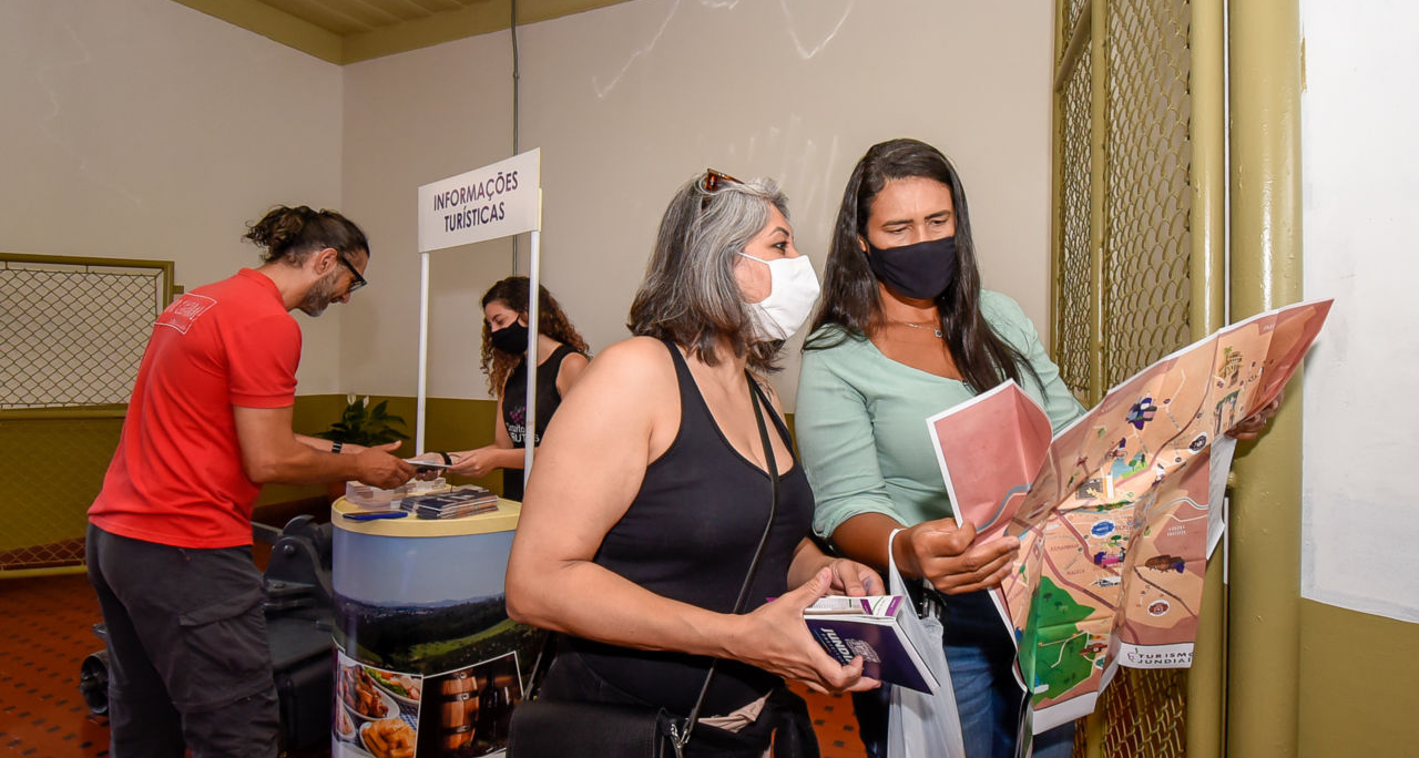 Turistas são recebidos em Jundiaí com música no Expresso Turístico CPTM – Prefeitura de Jundiaí