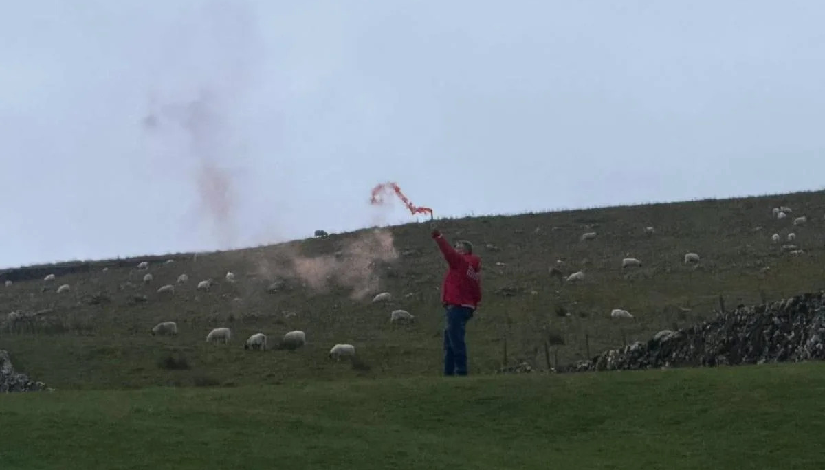 Mountain rescue team helps ambulance reach patient in remote Yorkshire Dales hamlet – Yahoo News UK
