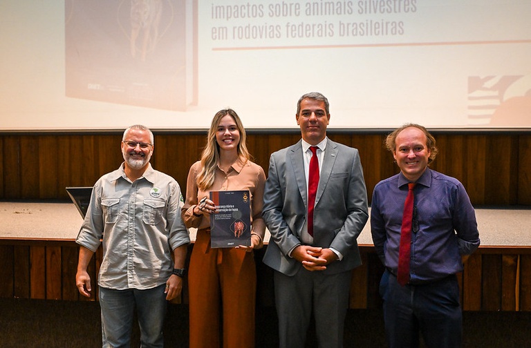 DNIT lança livro sobre segurança viária e conservação da fauna – Governo Federal